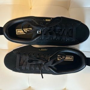 Puma Black suede platform sneakers sz 8